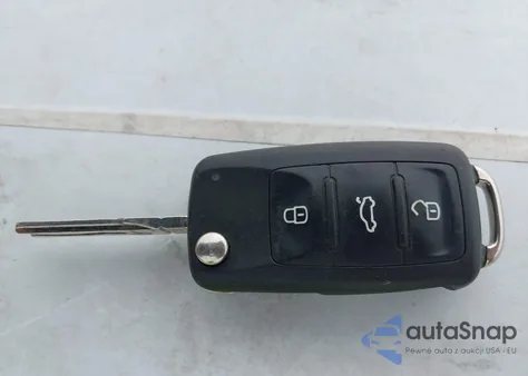 2012 Volkswagen Passat S z USA, uszkodzony, nr VIN 1VWAP7A31CC086856